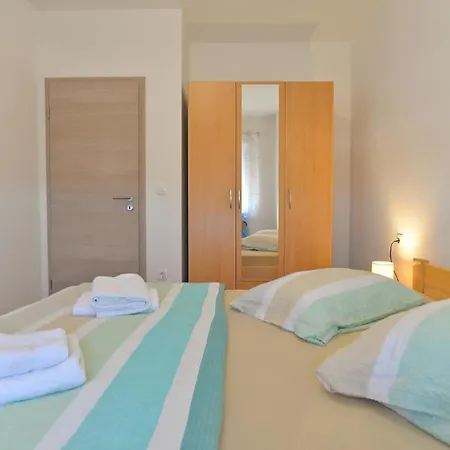 Ferienwohnung Fuer 5 Personen Ca 46 Qm In Sijana, Istrien Istrische Riviera Apartment