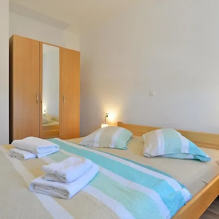 Ferienwohnung Fuer 5 Personen Ca 46 Qm In Sijana, Istrien Istrische Riviera * Pula