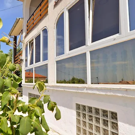 Apartment Ferienwohnung Fuer 5 Personen Ca 46 Qm In Sijana, Istrien Istrische Riviera Pula